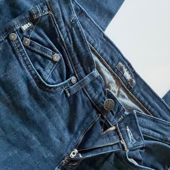 Rock & Republic Dark Blue Women's Jeans - Picture 2 of 7